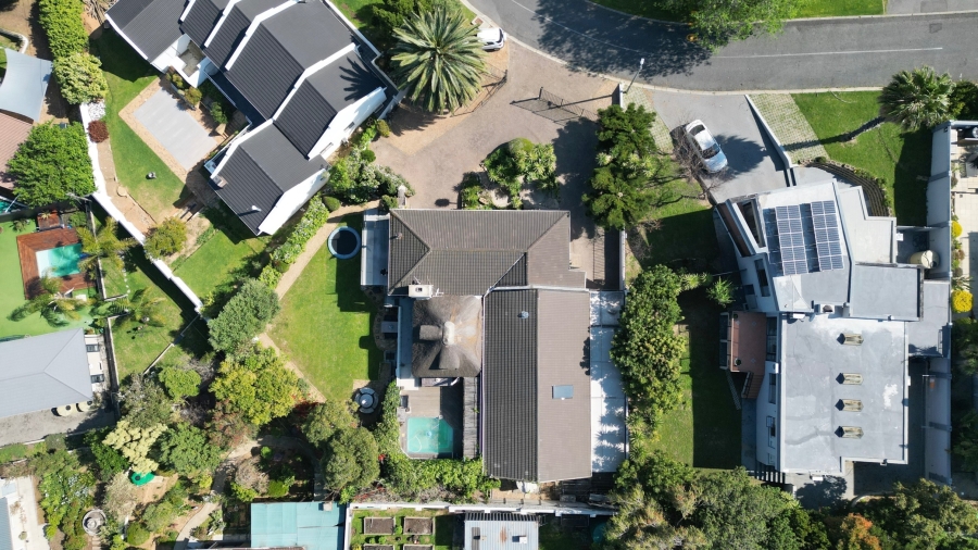4 Bedroom Property for Sale in Heldervue Western Cape